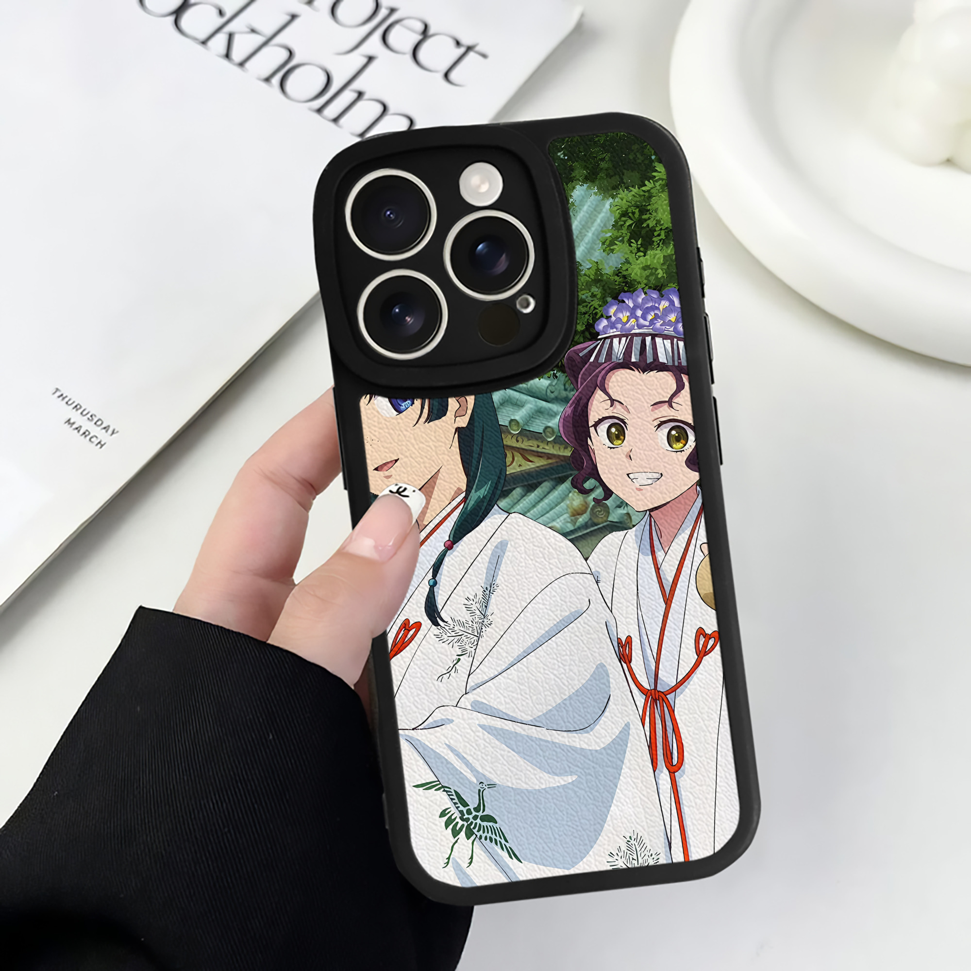 （画像用） 薬屋のひとりごと The Apothecary Diaries 【iPhone 16シリーズ対応】シリコンスマホケース（レザー調） 材質：シリコン